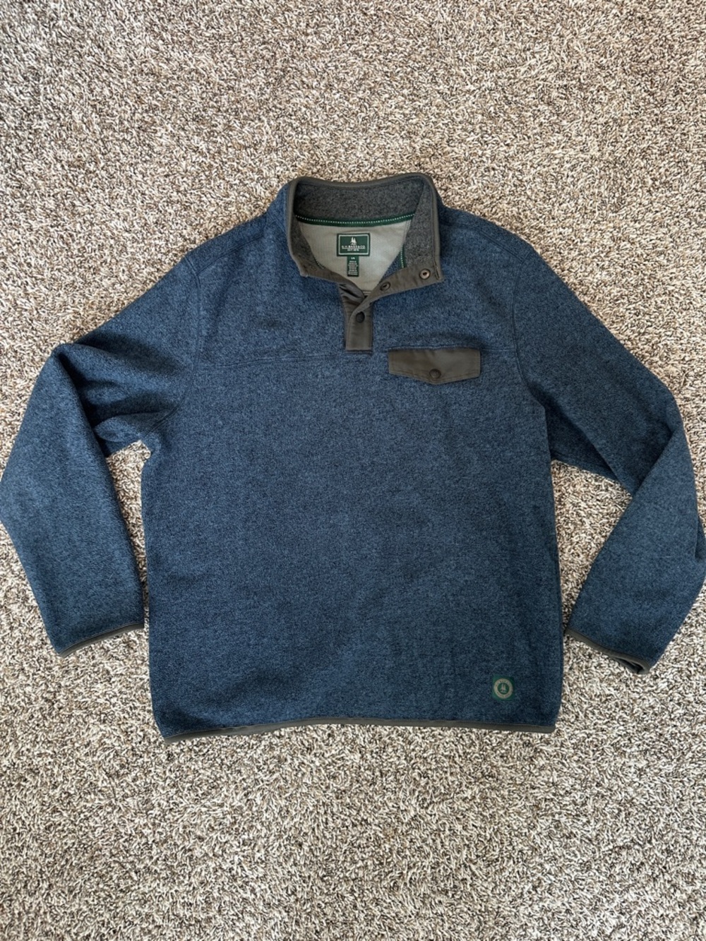 G.H. Bass & Co. Navy Quarter-Snap Pullover Fleece Sweater (Men’s Large)